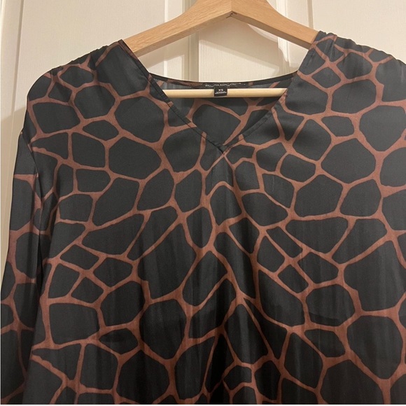 Banana Republic Giraffe Print Blouse - Picture 3 of 8